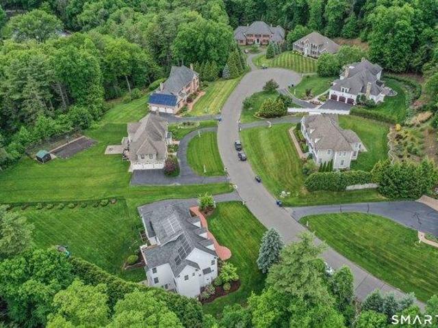 house with 5 bedroom, Avon CT ES104538869