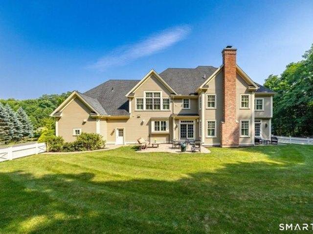house with 5 bedroom, Avon CT ES104541606