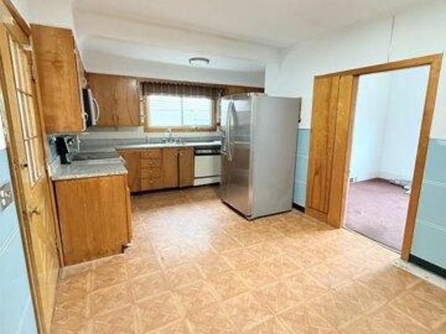 house with 5 bedroom, Barre VT ES105439256