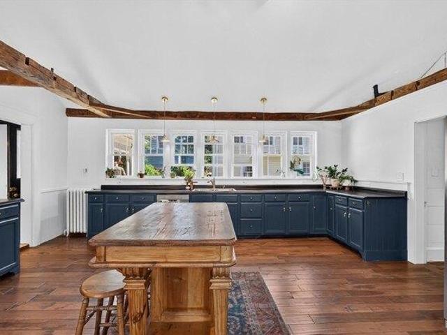house with 5 bedroom, Barre MA ES105280064