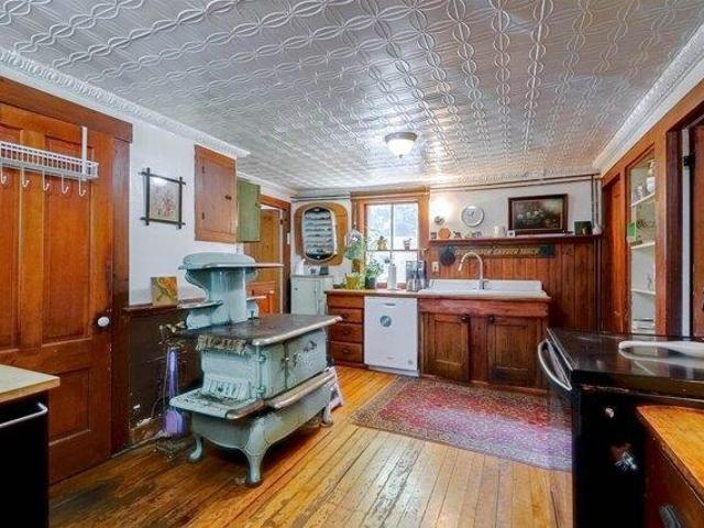 house with 5 bedroom, Bennington NH ES105440236