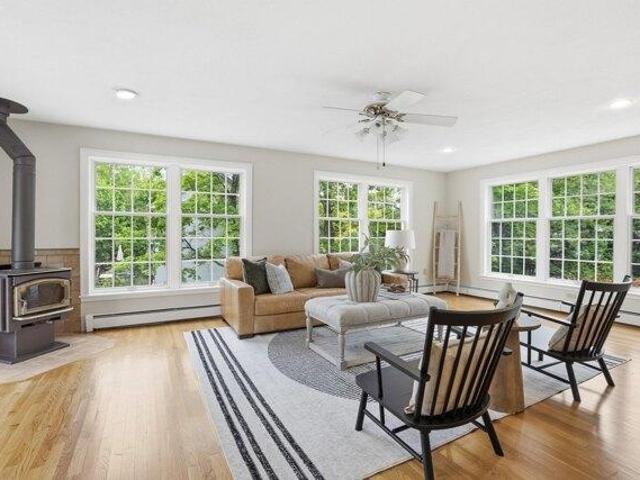 house with 5 bedroom, Bedford MA ES105494198
