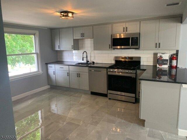 house with 5 bedroom, Belleville NJ ES105495844