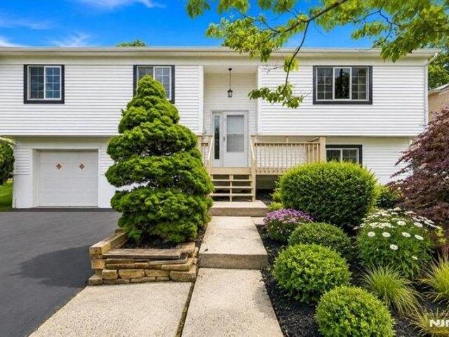 house with 5 bedroom, Bergenfield NJ ES105536096