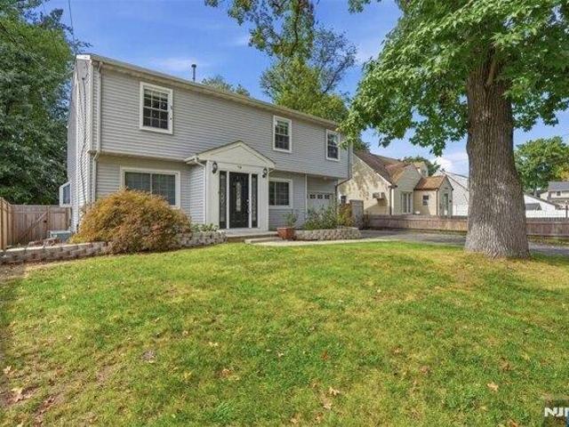 house with 5 bedroom, Bergenfield NJ ES105750920