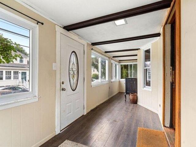 house with 5 bedroom, Beverly MA ES105415099
