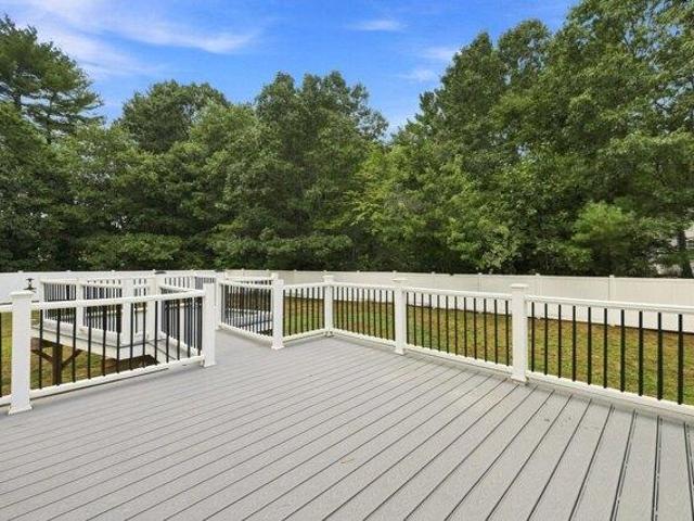house with 5 bedroom, Billerica MA ES105553209