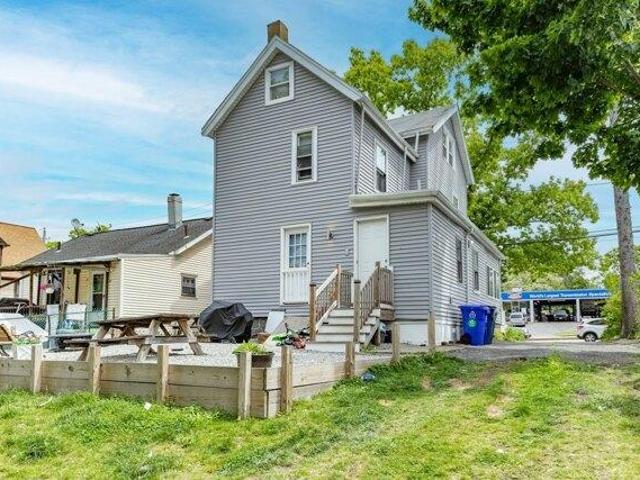 house with 5 bedroom, Boston MA ES105403555