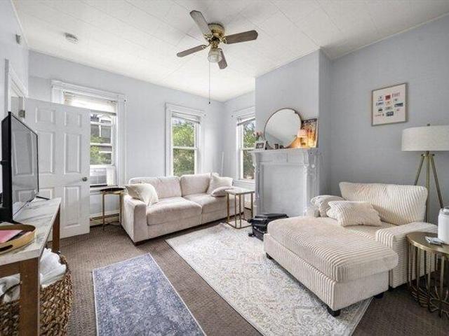 house with 5 bedroom, Boston MA ES105404774