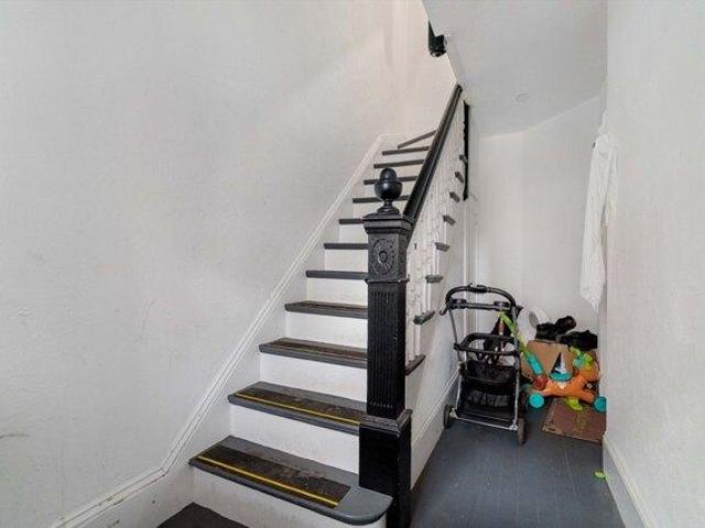 house with 5 bedroom, Boston MA ES105496328