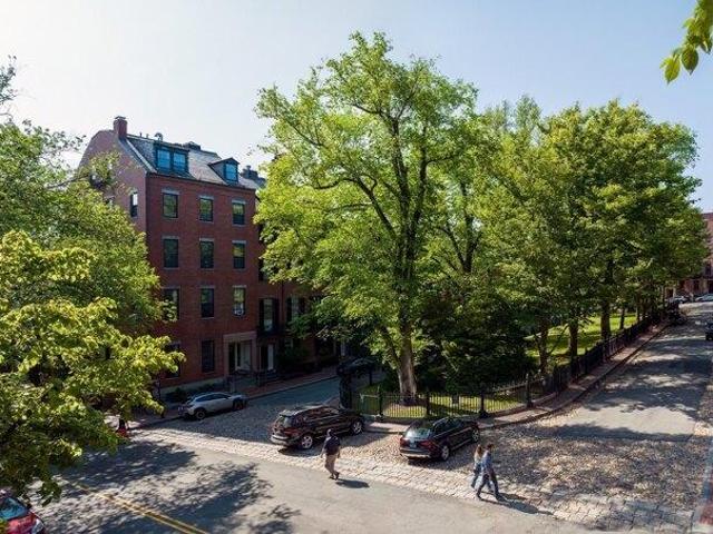 house with 5 bedroom, Boston MA ES105515275