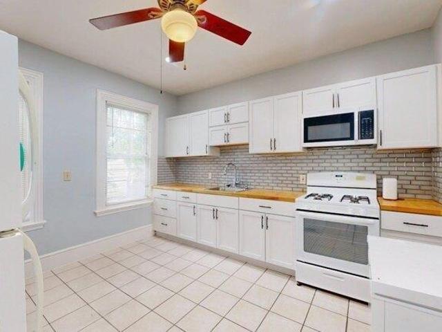 house with 5 bedroom, Boston MA ES105516193