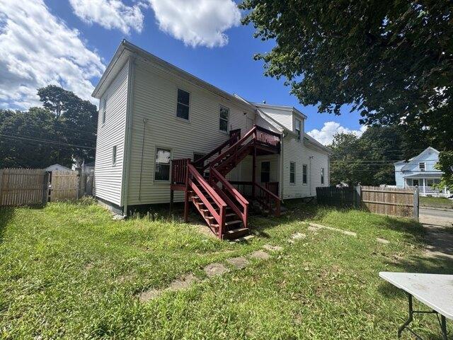 house with 5 bedroom, Brockton MA ES105495995