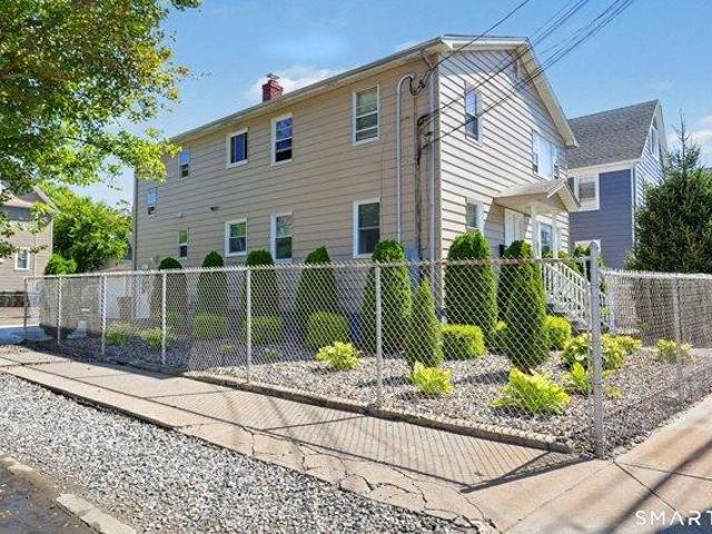 house with 5 bedroom, Bridgeport CT ES105560982