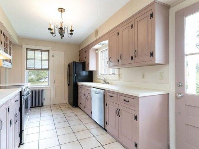 house with 5 bedroom, Brimfield MA ES105427585