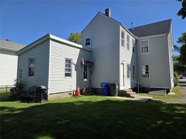 house with 5 bedroom, Bristol RI ES105492760