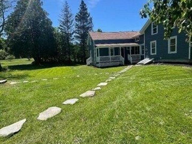 house with 5 bedroom, Buckland MA ES104263482