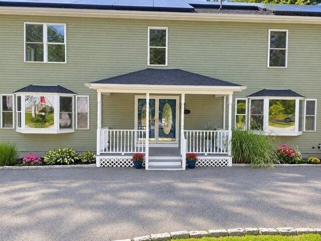 house with 5 bedroom, Burlington MA ES105612562