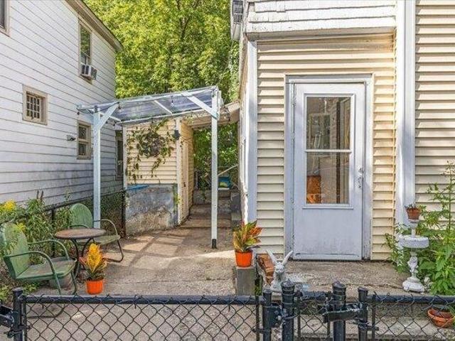 house with 5 bedroom, Burlington VT ES105478828