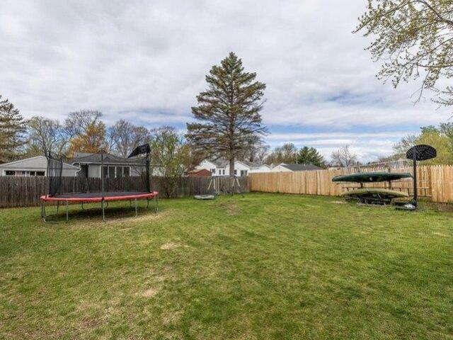 house with 5 bedroom, Burlington VT ES105515490