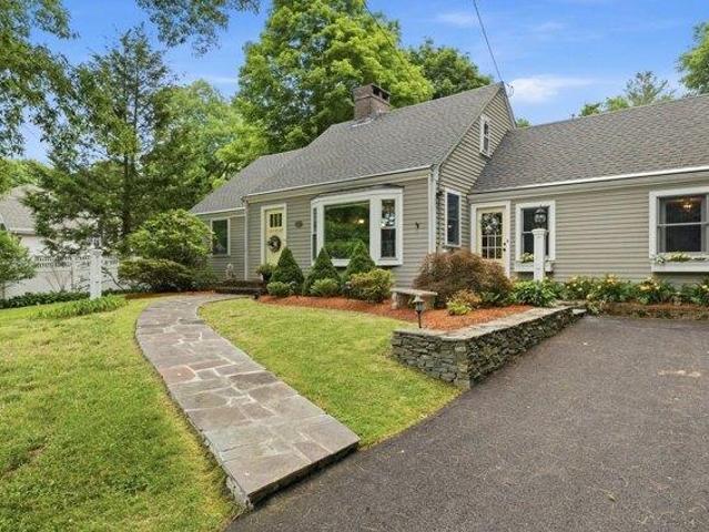 house with 5 bedroom, Canton MA ES105516081