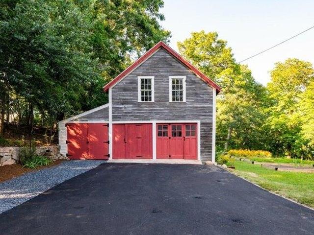 house with 5 bedroom, Cataumet MA ES105633639