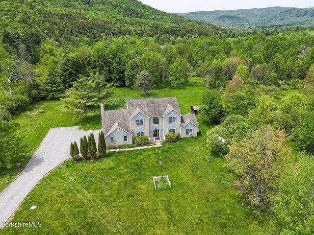 house with 5 bedroom, Cheshire MA ES105384487