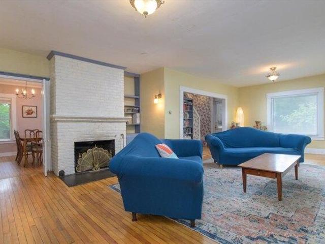 house with 5 bedroom, Chester VT ES105532407