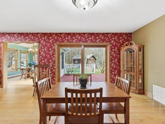 house with 5 bedroom, Chesterfield MA ES104604474