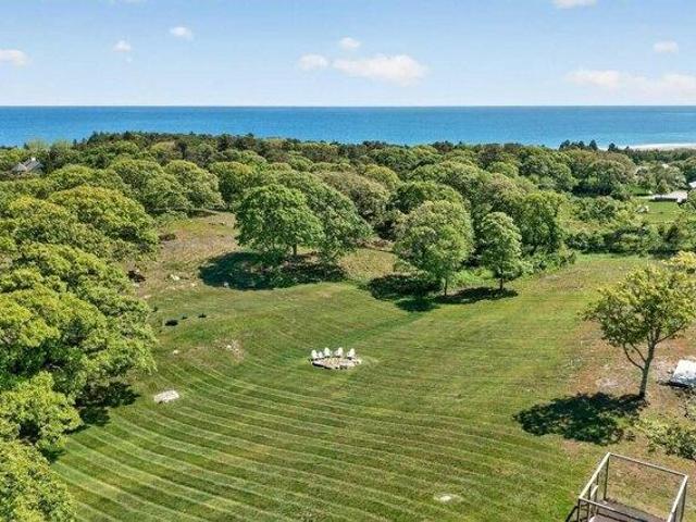 house with 5 bedroom, Chilmark MA ES105439549