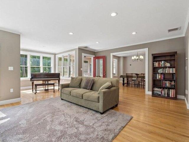 house with 5 bedroom, Concord MA ES105536898
