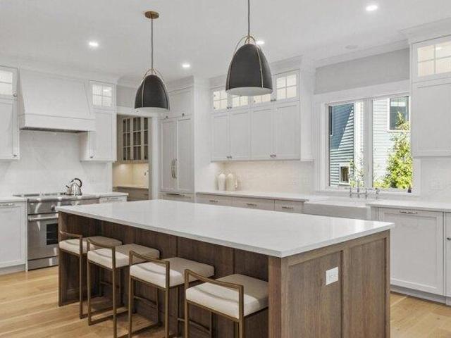 house with 5 bedroom, Concord MA ES105587646