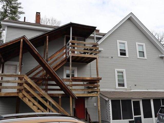 house with 5 bedroom, Concord NH ES105534216