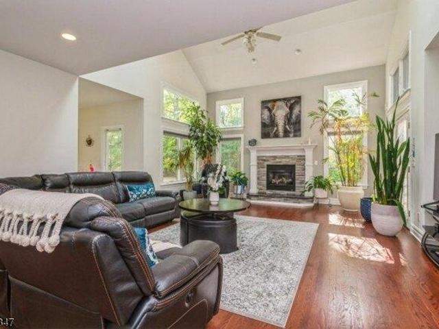 house with 5 bedroom, Colts Neck NJ ES105511423