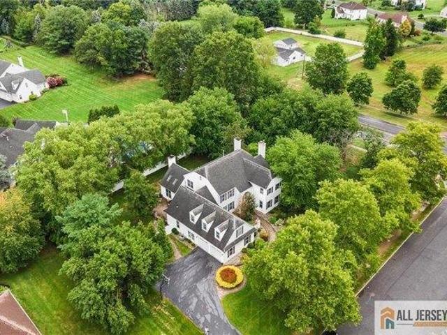 house with 5 bedroom, Cranbury NJ ES105289277