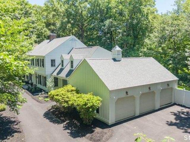 house with 5 bedroom, Danbury CT ES105493990