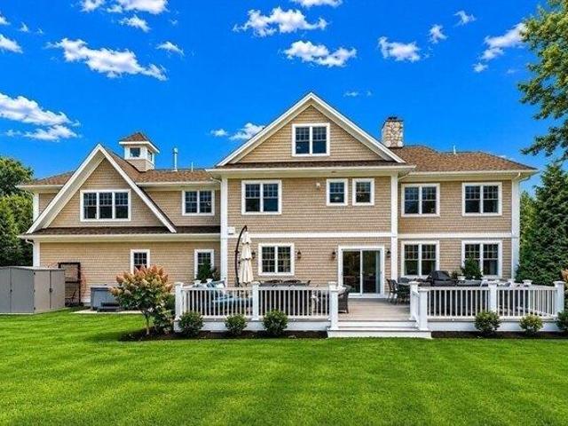 house with 5 bedroom, Dedham MA ES105403550