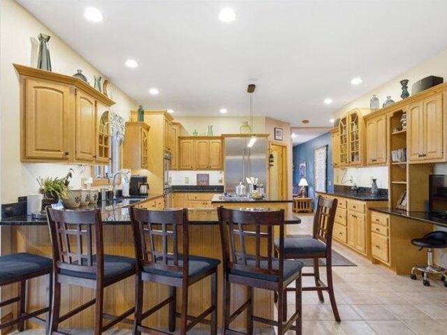 house with 5 bedroom, Deerfield NH ES105548392