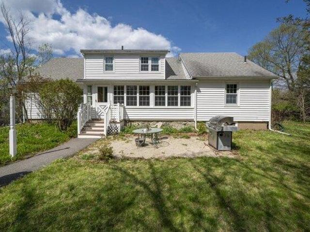 house with 5 bedroom, Derry NH DS104479413