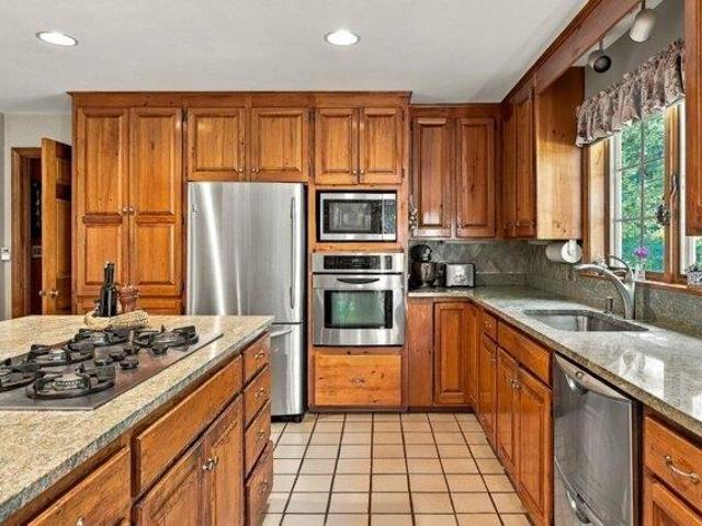 house with 5 bedroom, Durham NH ES105649991