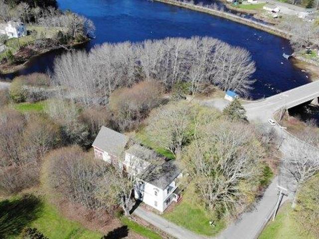 house with 5 bedroom, East Machias ME ES105721449