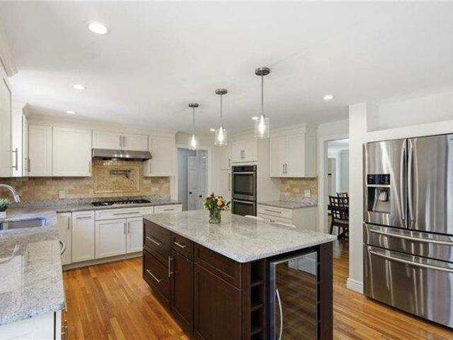 house with 5 bedroom, East Greenwich RI ES105574153