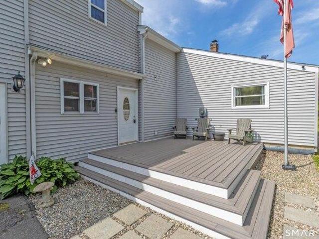 house with 5 bedroom, East Hampton CT ES105533219