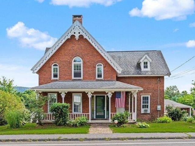 house with 5 bedroom, Easthampton MA ES105438125