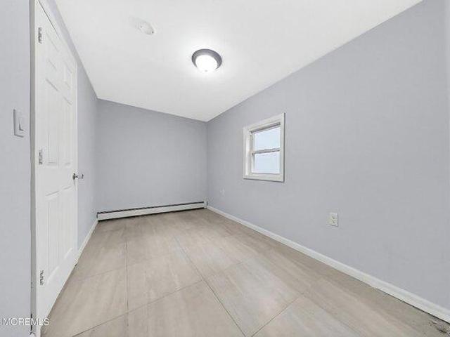 house with 5 bedroom, Elizabeth NJ ES105871668