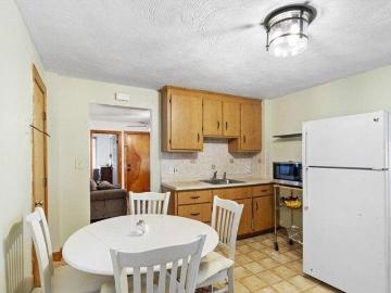 house with 5 bedroom, Everett MA DS103432756