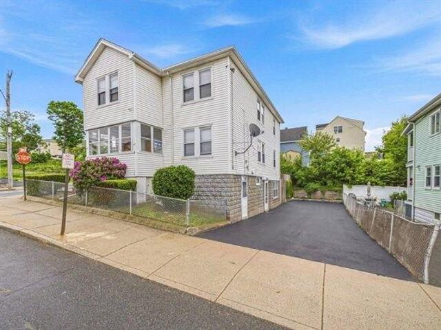house with 5 bedroom, Everett MA ES105558588