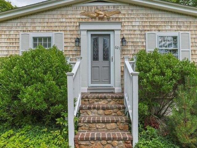 house with 5 bedroom, Falmouth MA ES105403535