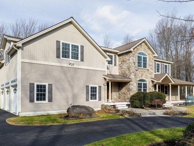 house with 5 bedroom, Fitchburg MA ES104238134