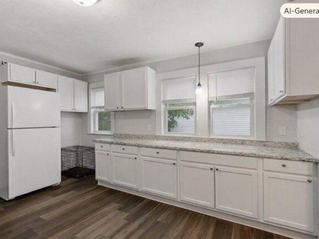 house with 5 bedroom, Fitchburg MA ES105477092